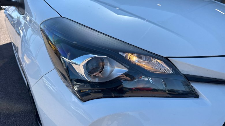 Toyota Yaris 1.5 Hybrid GR-Sport 5dr CVT [Nav] Hybrid Hatchback